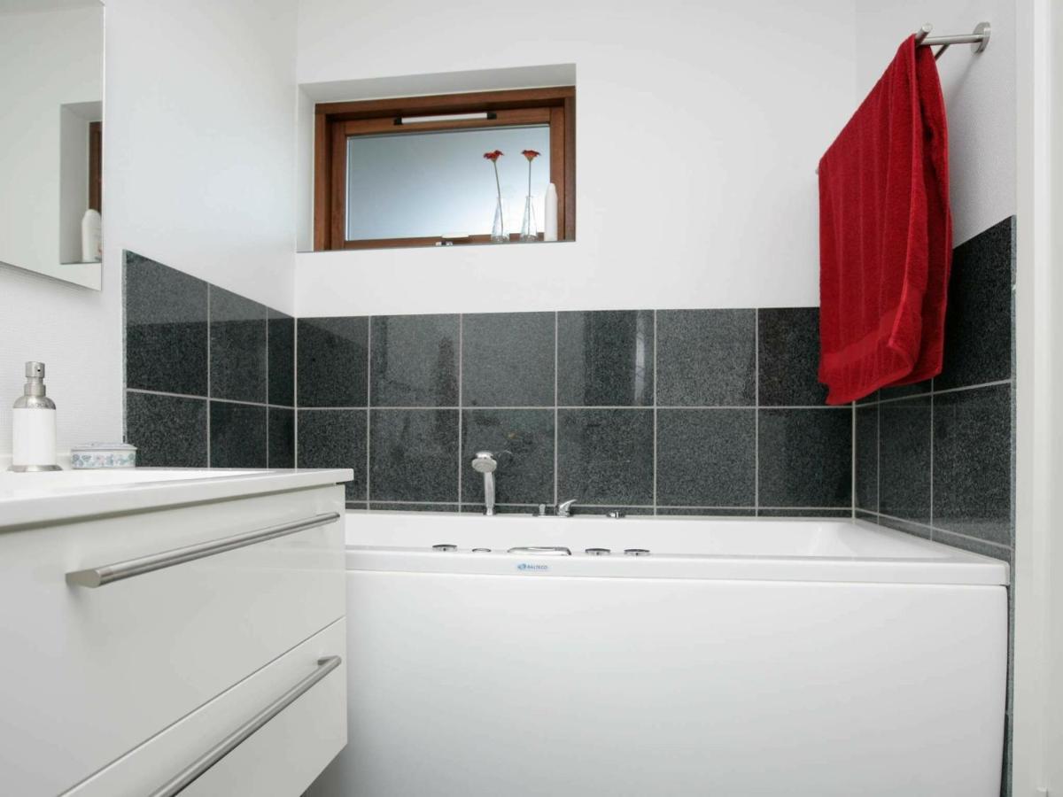 6 Person Holiday Home In Богенсе Екстер'єр фото